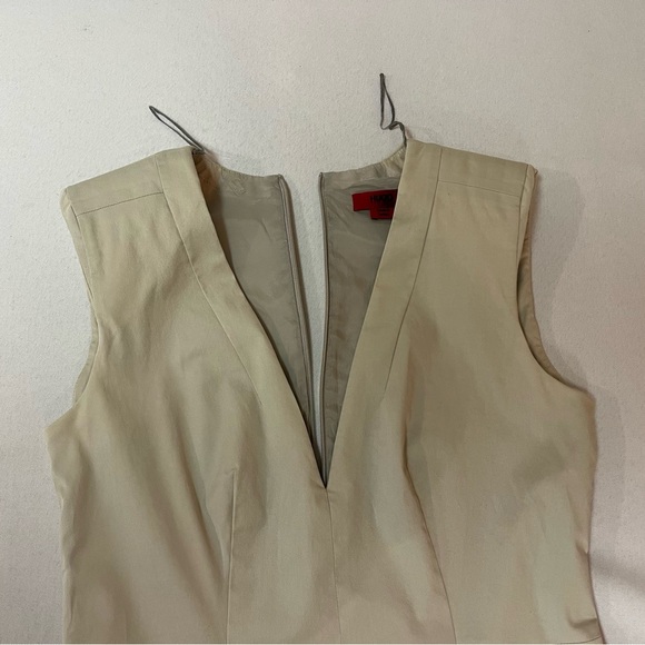 Hugo Boss Elegant Taupe Beige Structured Short Sleeveless Dress - 4 - Picture 6 of 13